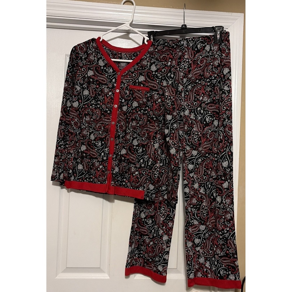 Secret Treasures Long Sleeve Pajama Set Women's Size Small Red Black Paisley PJ